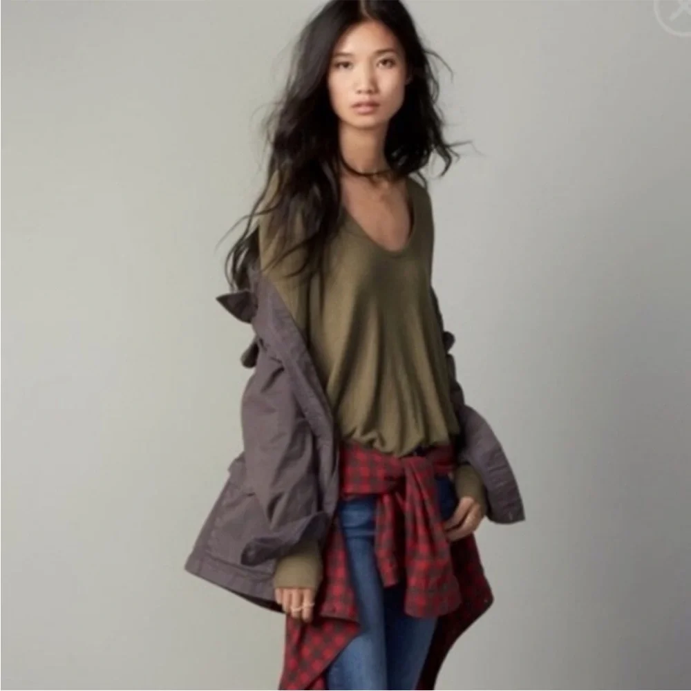 Free People Malibu Thermal‎ Waffle Knit Long Sleeve Olive Thumbholes Medium